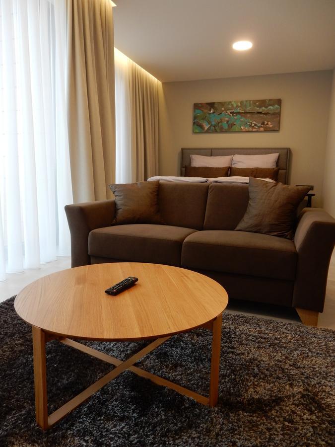 Mg Restaurace/Luxury Apartments 믈라다볼레슬라프 외부 사진