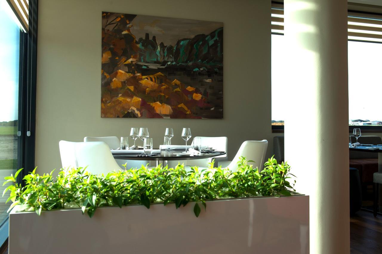 Mg Restaurace/Luxury Apartments 믈라다볼레슬라프 외부 사진